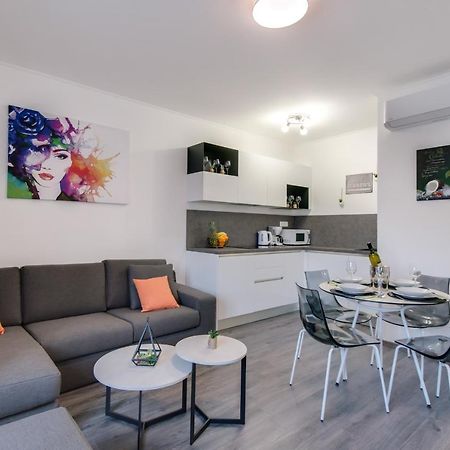 רייקה Apartments Sherri מראה חיצוני תמונה